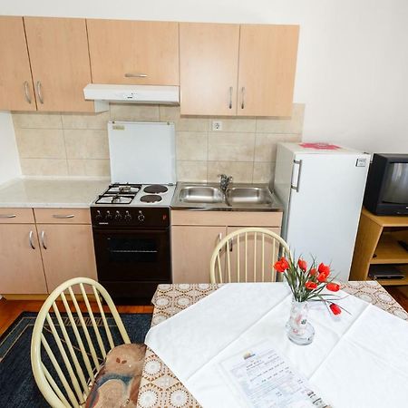Apartmani Jelica Krk Town Eksteriør bilde