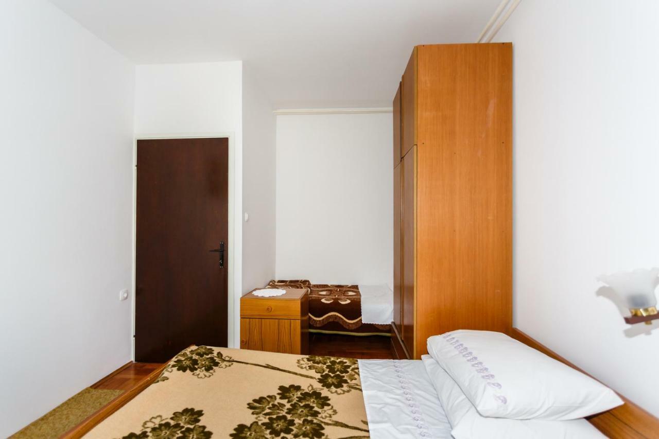 Apartmani Jelica Krk Town Eksteriør bilde