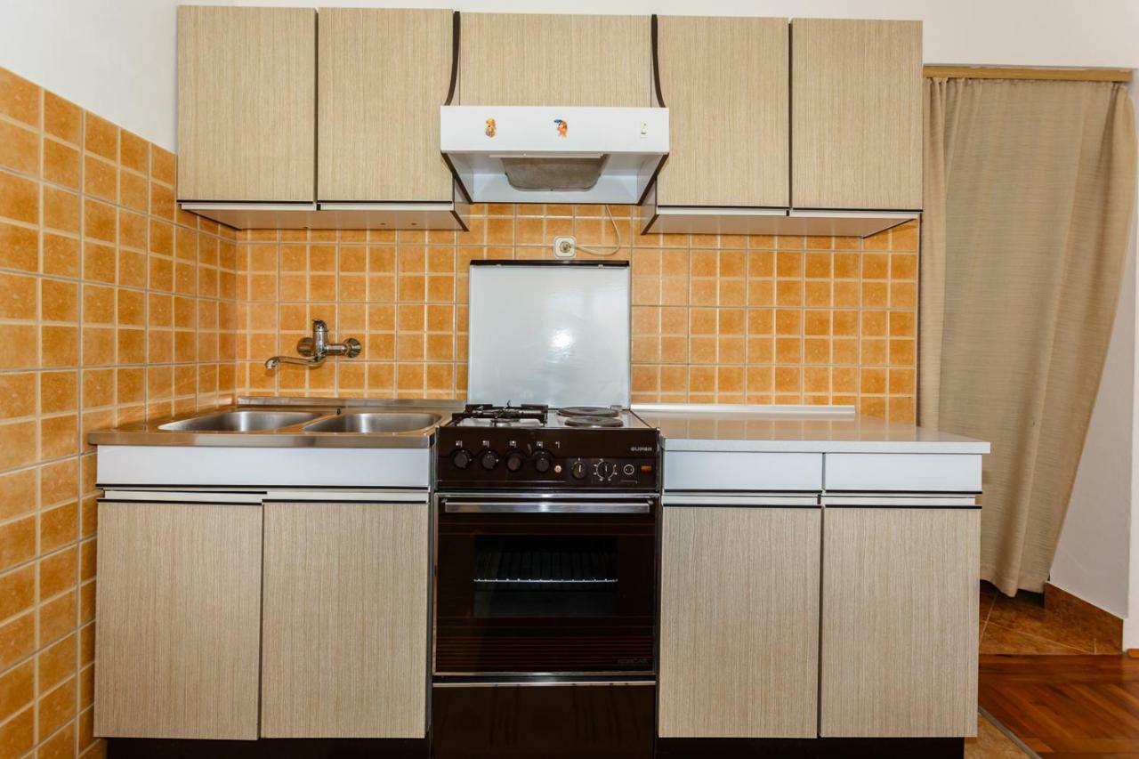 Apartmani Jelica Krk Town Eksteriør bilde