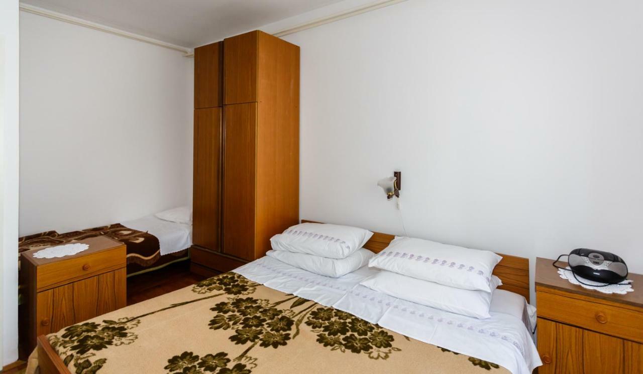 Apartmani Jelica Krk Town Eksteriør bilde